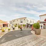Apartment Charmante Maisonnette Avec Piscine, Proche Et Commerces A Sur - Fr-1-194-408 La Tranche-sur-Mer