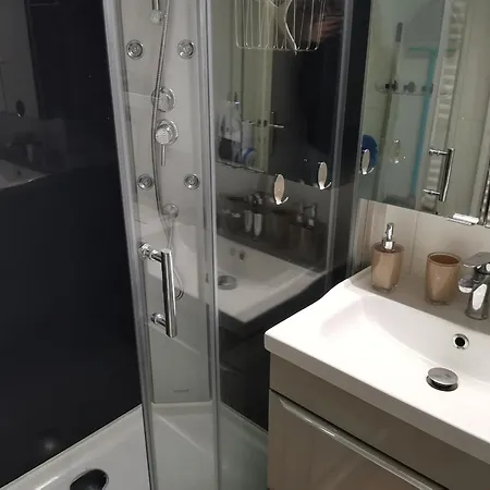 Apartman Charmante Maisonnette Avec Piscine, Proche Et Commerces A Sur - Fr-1-194-408