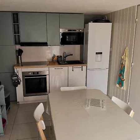Charmante Maisonnette Avec Piscine, Proche Et Commerces A Sur - Fr-1-194-408 La Tranche-sur-Mer