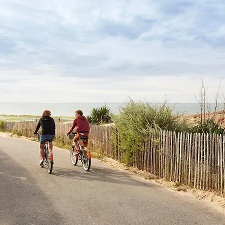 Charmante Maisonnette Avec Piscine, Proche Et Commerces A Sur - Fr-1-357-303 Apartment La Tranche-sur-Mer