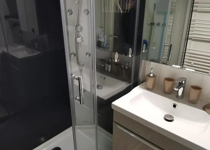 Apartment Charmante Maisonnette Avec Piscine, Proche Et Commerces A Sur - Fr-1-357-303