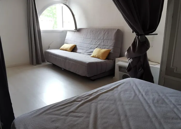 Charmante Maisonnette Avec Piscine, Proche Et Commerces A Sur - Fr-1-357-303 Apartment *