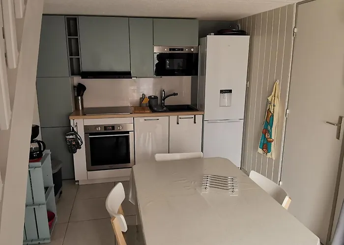 Charmante Maisonnette Avec Piscine, Proche Et Commerces A Sur - Fr-1-357-303 La Tranche-sur-Mer